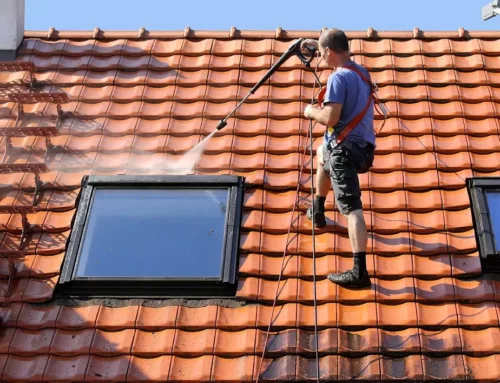 Couvreur à Avranches : comment préserver votre toiture grâce à un produit hydrofuge ?
