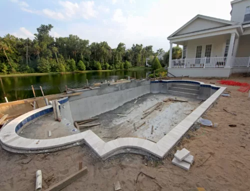 Constructeur piscine à Saint-Avé : erreurs à éviter pour réussir votre projet